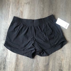 NWT Lululemon High-Rise Hotty Hot 4in sz 12